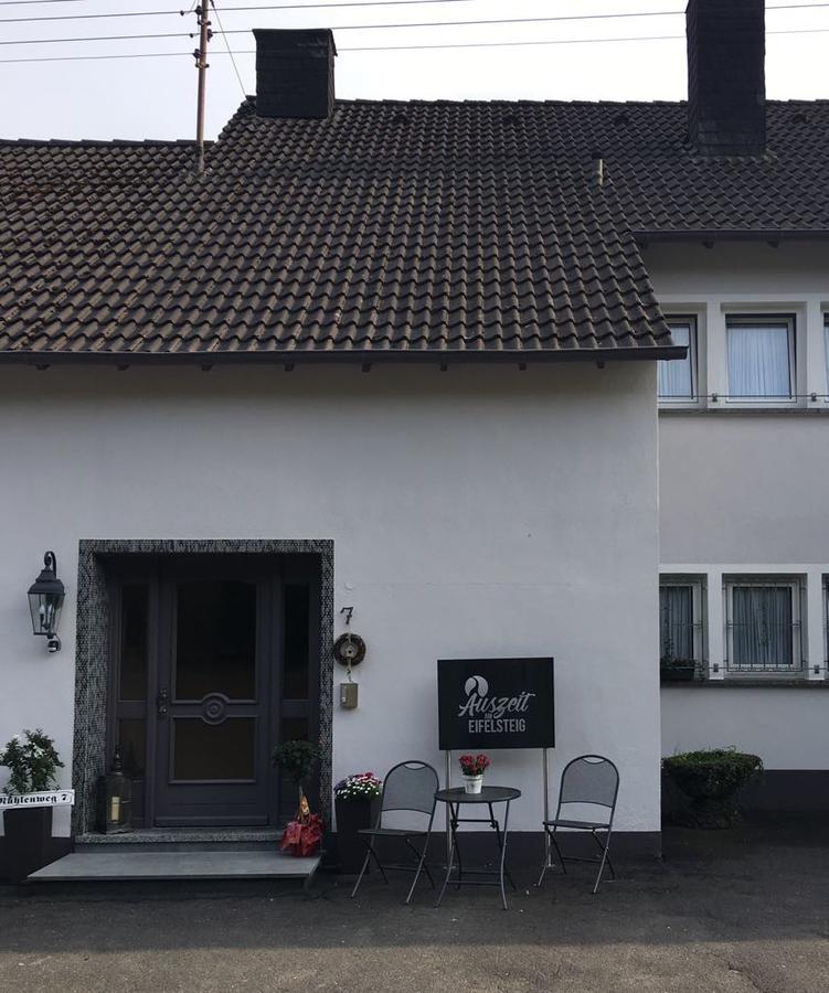Auszeit Am Eifelsteig Hotel Daun Luaran gambar
